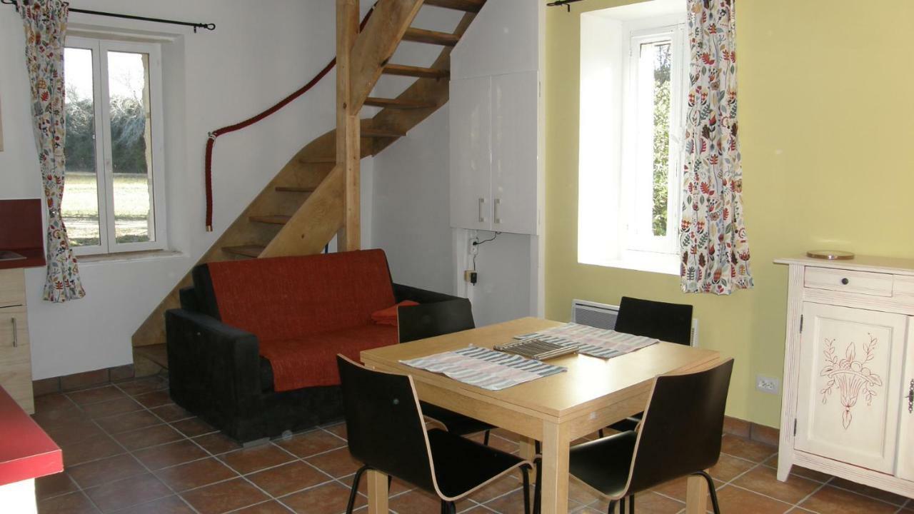 Gite Du Gardien Saint-Martin-de-Crau Esterno foto